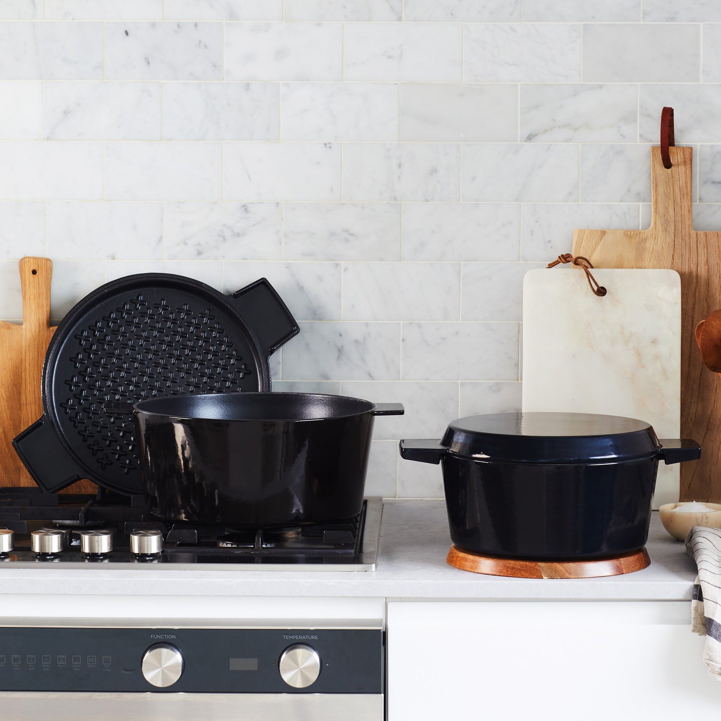 Stanley Rogers Cast Iron French Oven 28cm – Onyx