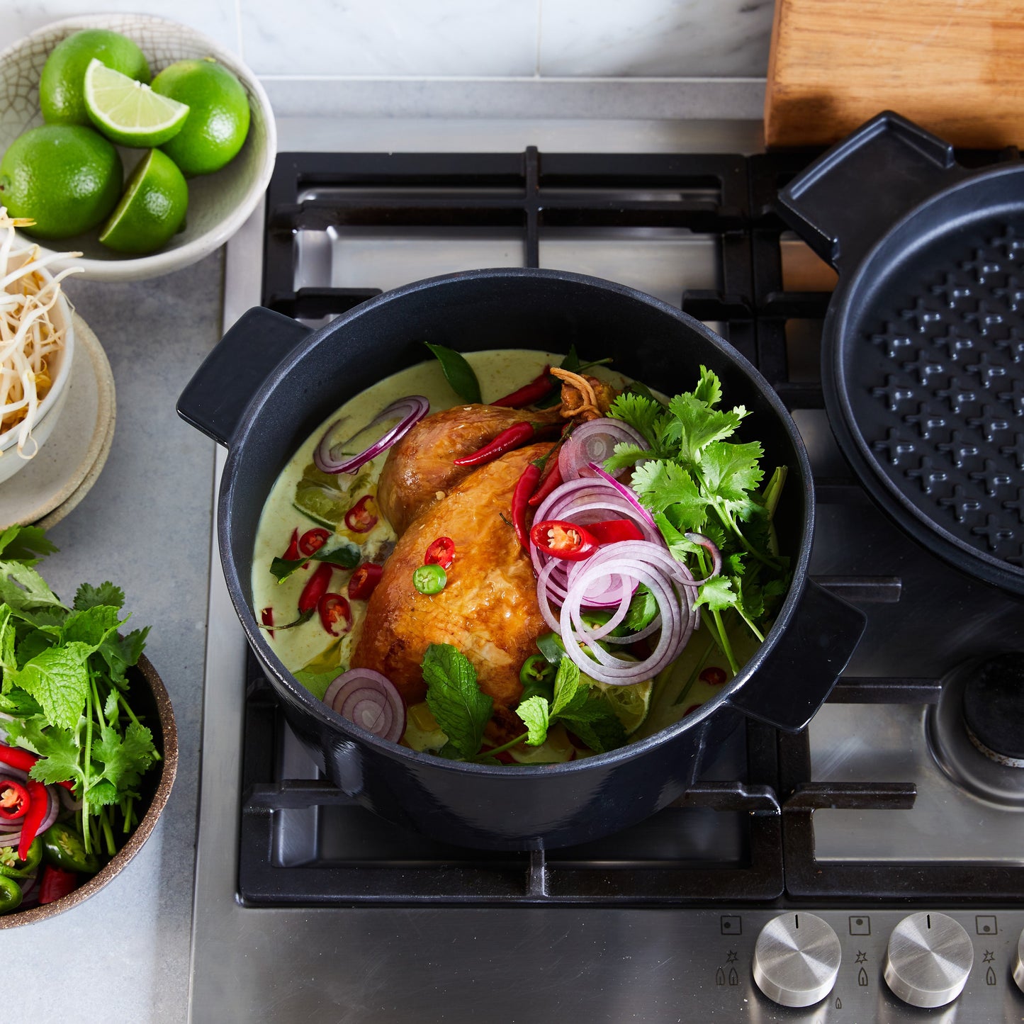 Stanley Rogers Cast Iron French Oven 24cm – Onyx